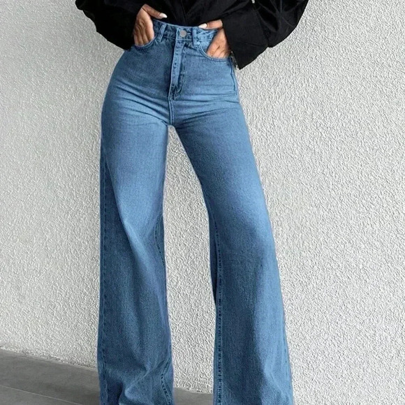 Medium Wash Casual Women's Loose Fit Commuter Straight Leg Jeans With Pockets - Picture 1 of 5